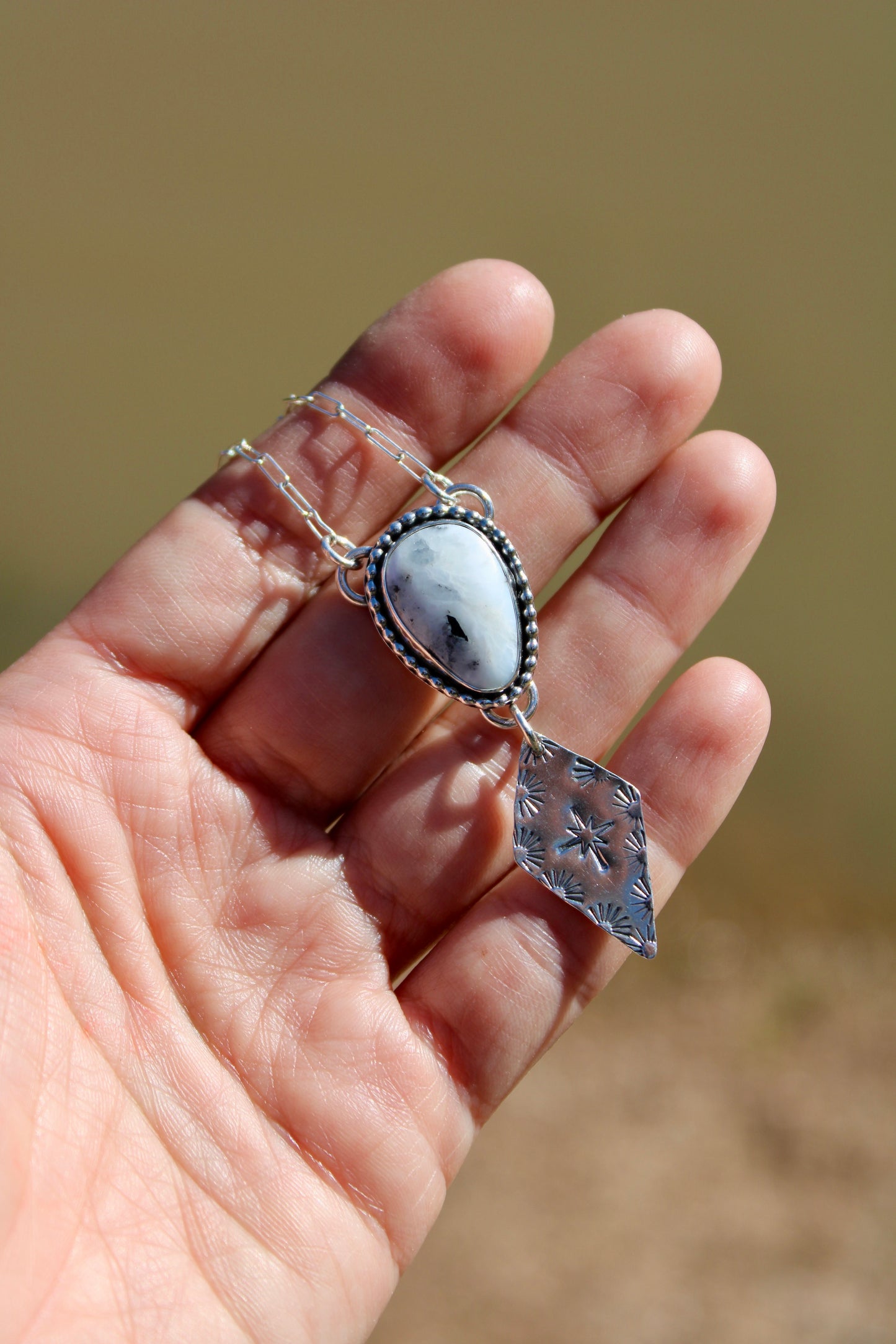 KISSED BY THE SUN NECKLACE WHITE BUFFALO 21 1/2"