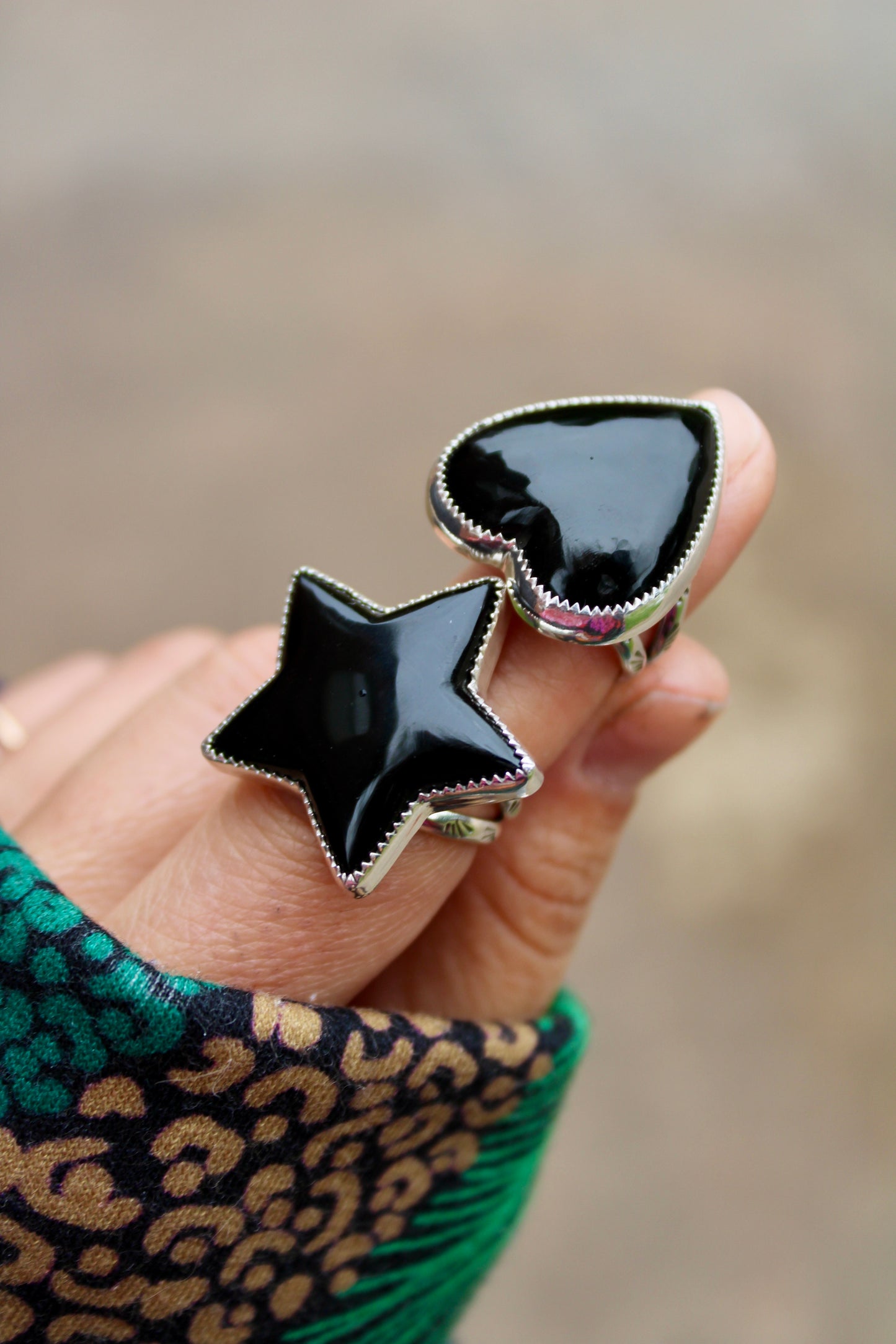 ONYX RINGS STAR/HEART
