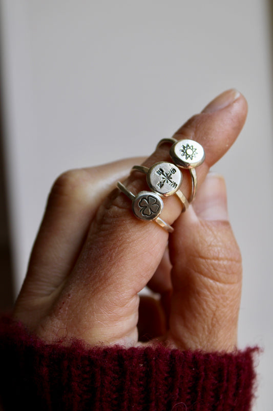 BUTTON RINGS RECYLED SILVER